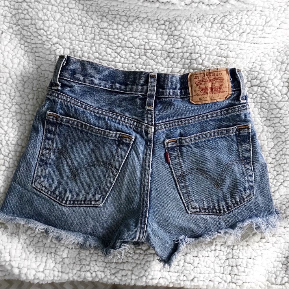 levi’s 550 denim shorts